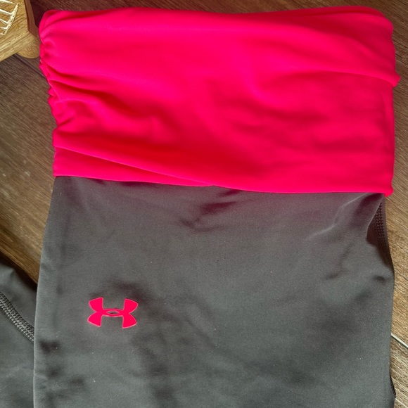 💕 Cute Under Armour Women's Athletics Compression yoga band crop Leggings black - Picture 5 of 6